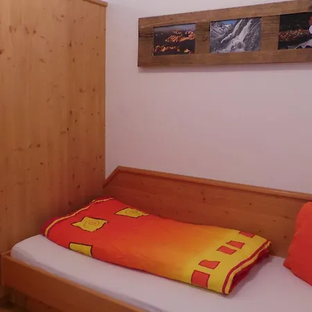 In Aschau/zillertal 821 *